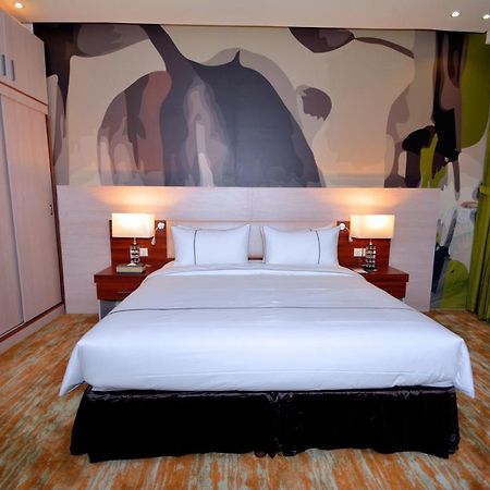 Thwary Hotel Suites Ер-Ріяд Екстер'єр фото