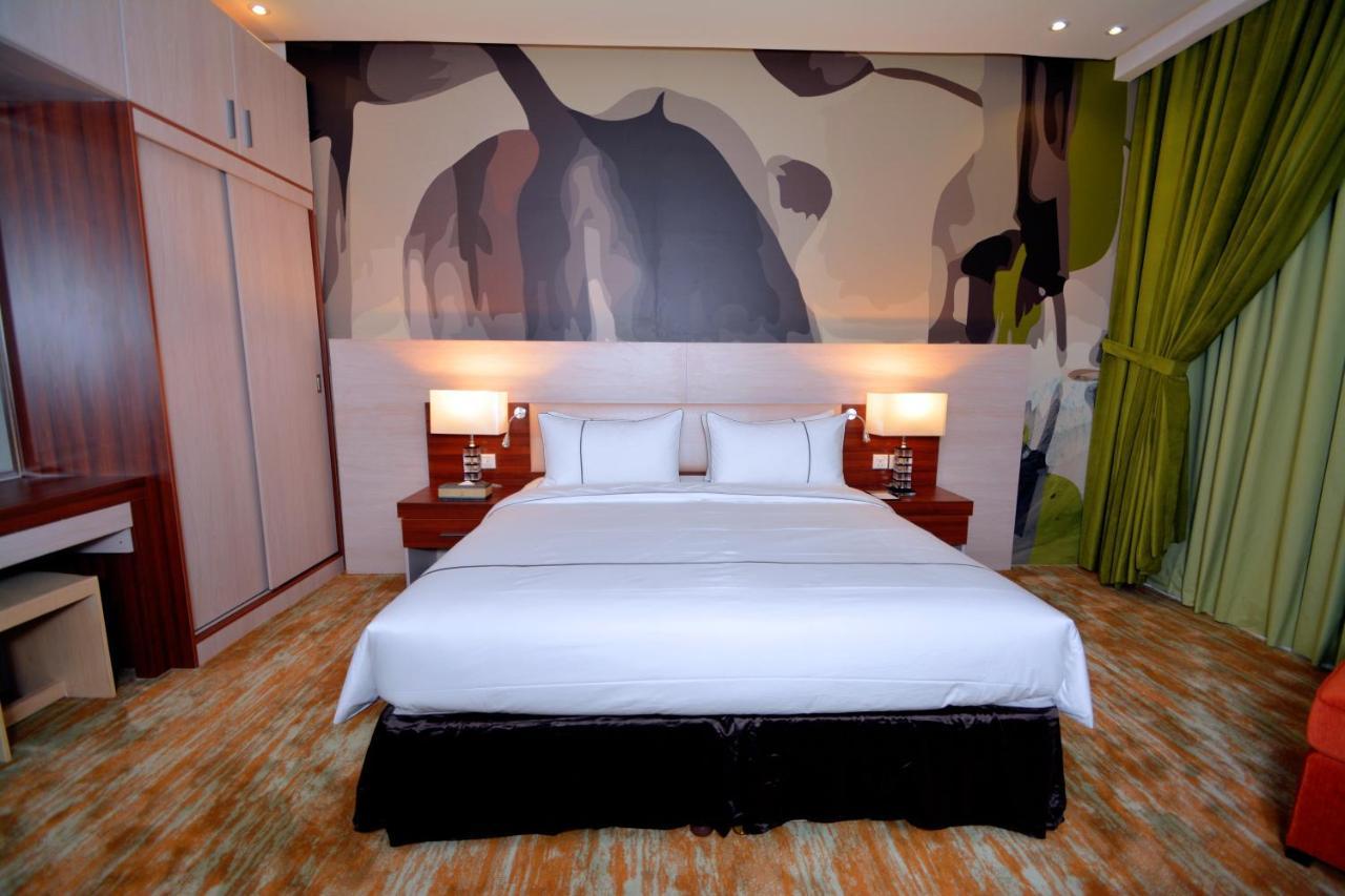 Thwary Hotel Suites Ер-Ріяд Екстер'єр фото