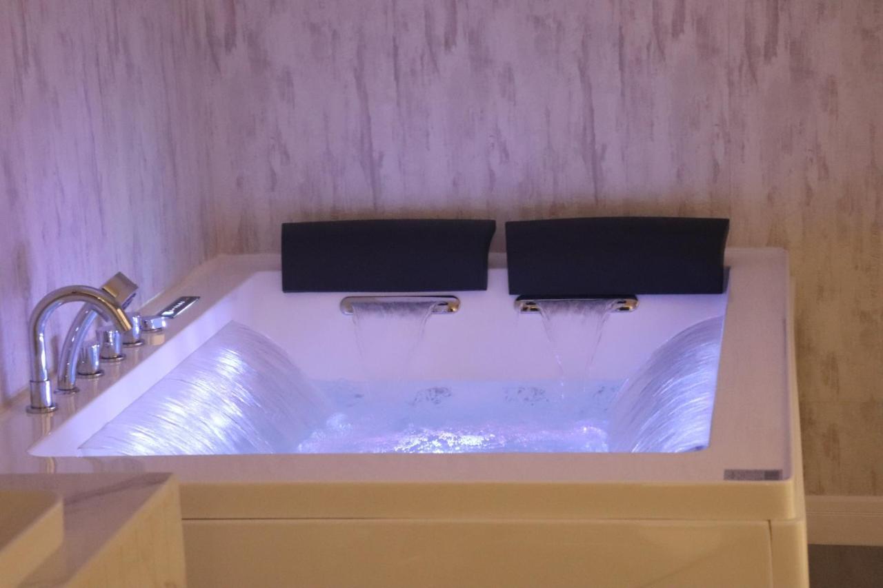 Thwary Hotel Suites Ер-Ріяд Екстер'єр фото