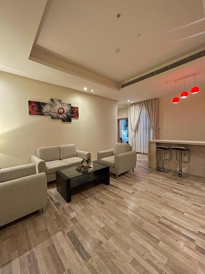 Thwary Hotel Suites Ер-Ріяд Екстер'єр фото