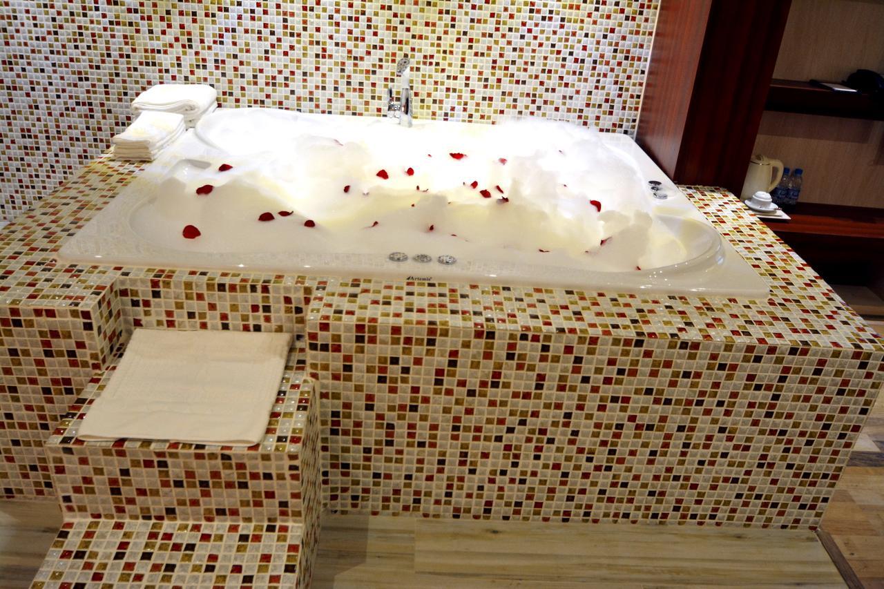 Thwary Hotel Suites Ер-Ріяд Екстер'єр фото