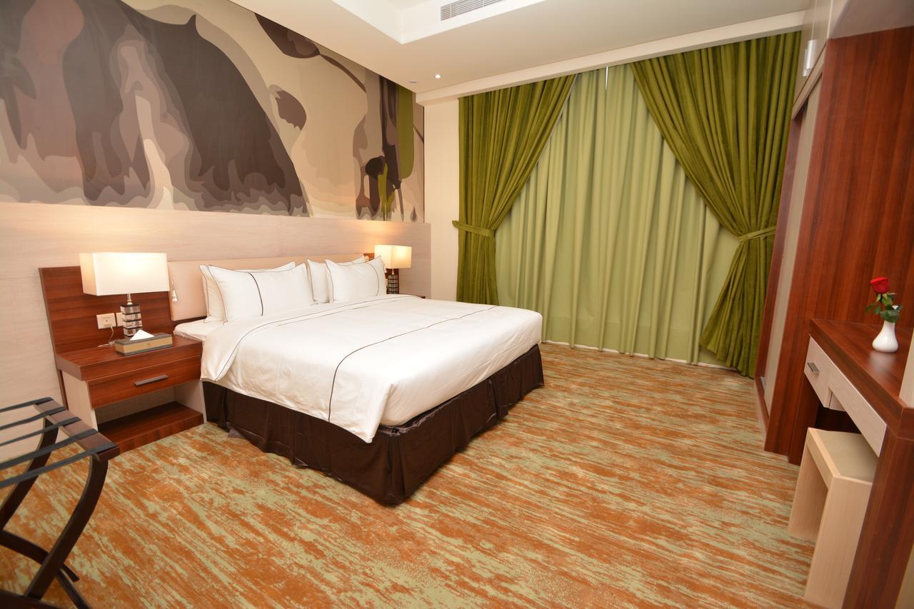 Thwary Hotel Suites Ер-Ріяд Екстер'єр фото